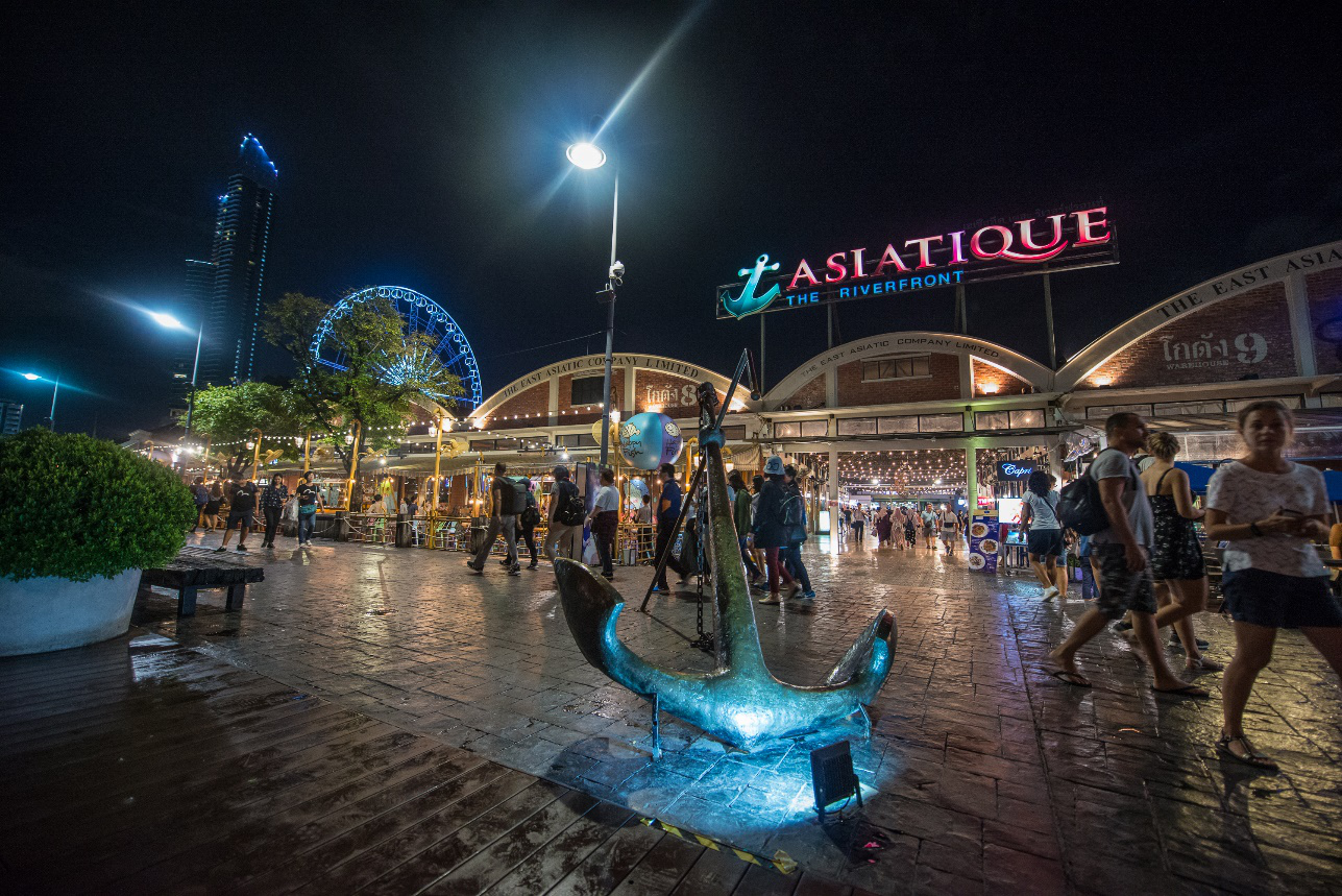 到了曼谷河畔夜市Asiatique吃什么？总有一款适合你！